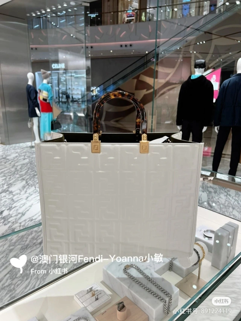 F**di shopping bags 4222c-0053
