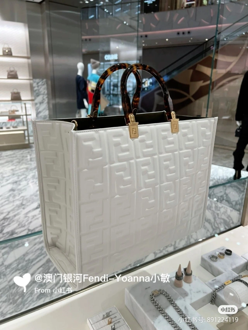 F**di shopping bags 4222c-0053