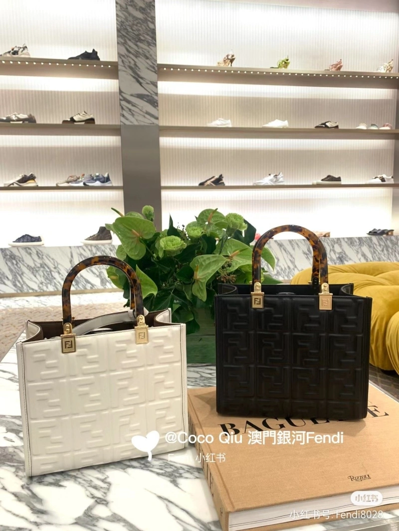 F**di shopping bags 4222c-0053