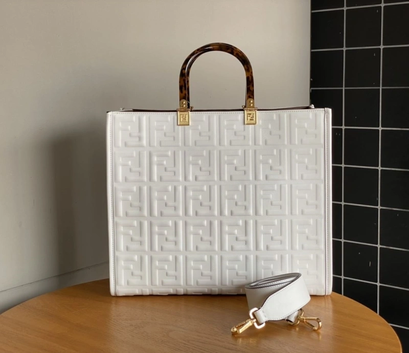F**di shopping bags 4222c-0054