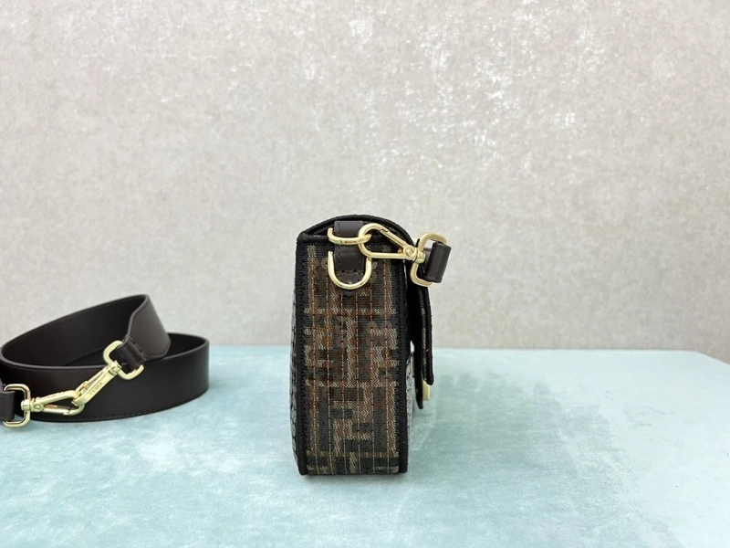 F**di baguette bags 4222c-0064