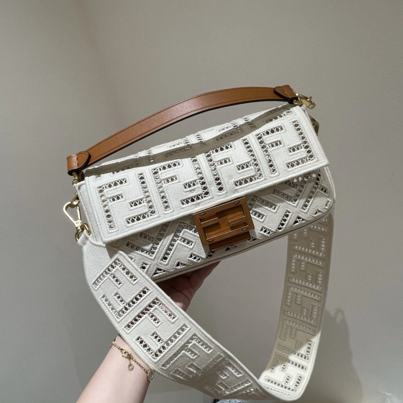 F**di baguette bags 4222c-0110