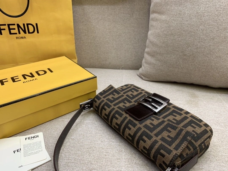 F**di baguette bags 4222c-0114