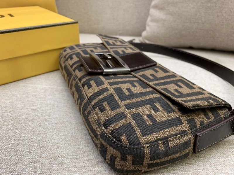 F**di baguette bags 4222c-0114