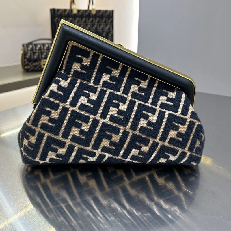 F**di first bags 4222c-0129