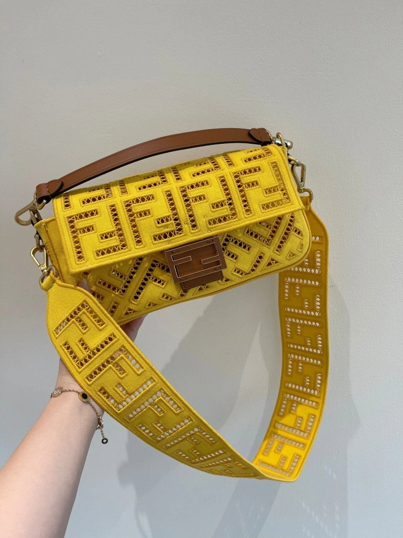 F**di baguette bags 4222c-0135