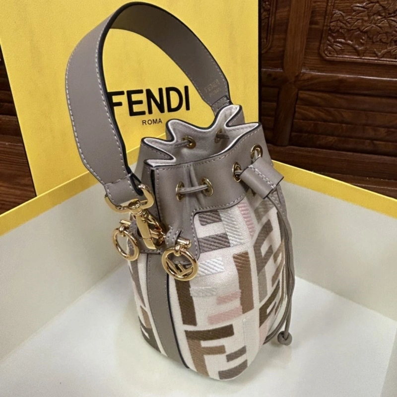 F**di bucket bags 4222c-0139