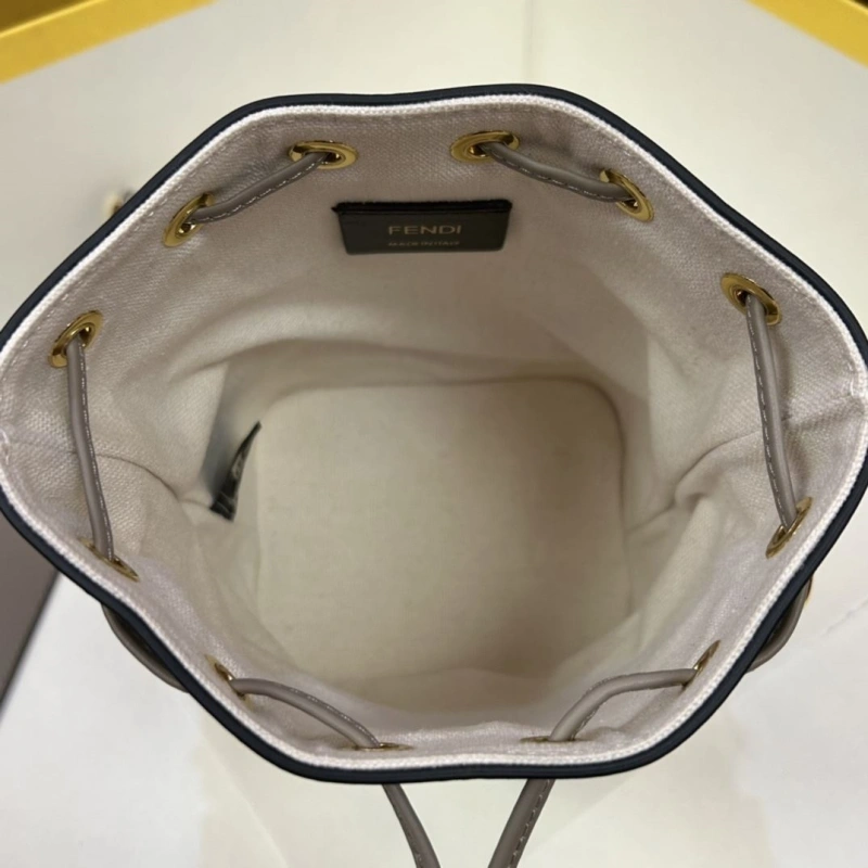 F**di bucket bags 4222c-0139