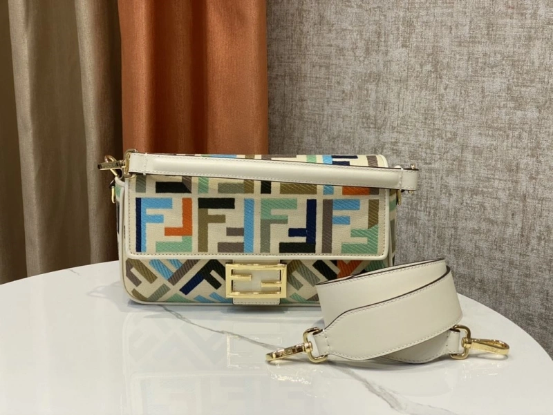 F**di baguette bags 4222c-0140