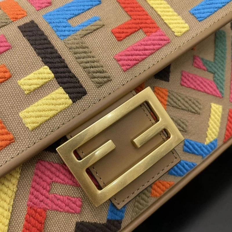 F**di baguette bags 4222c-0142