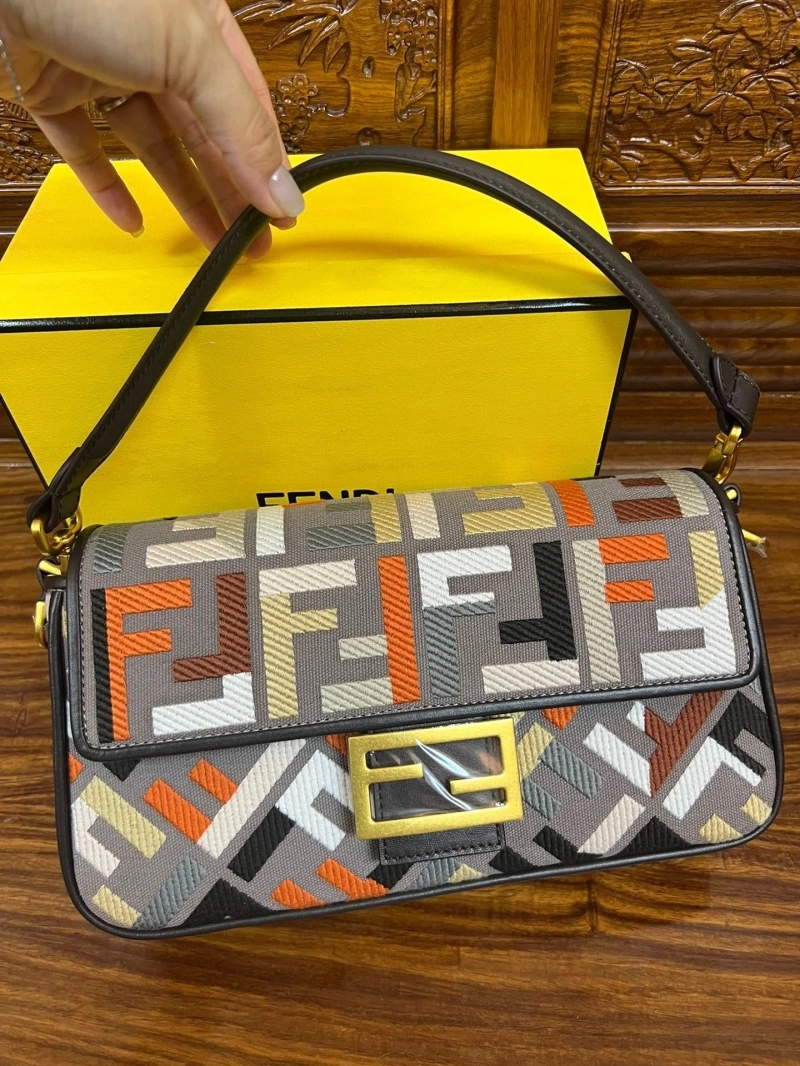 F**di baguette bags 4222c-0143