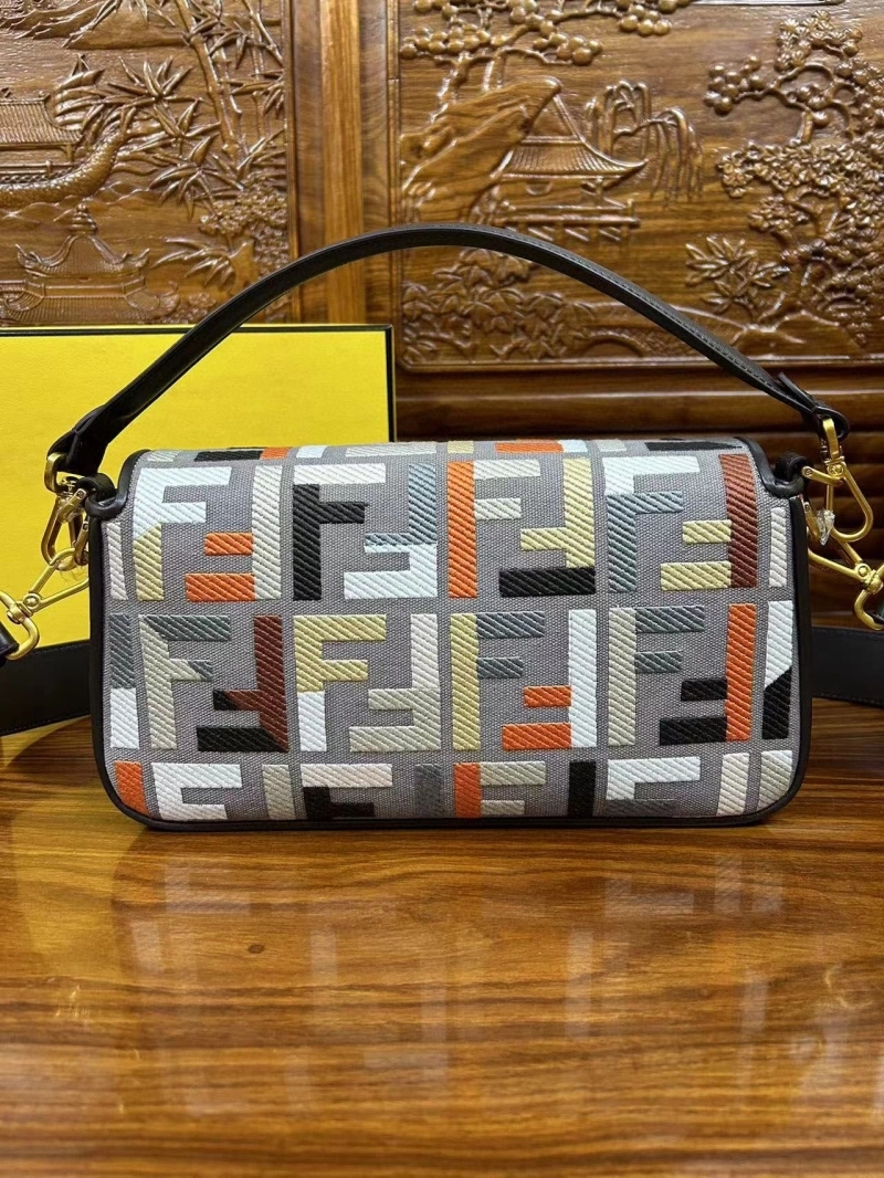 F**di baguette bags 4222c-0143