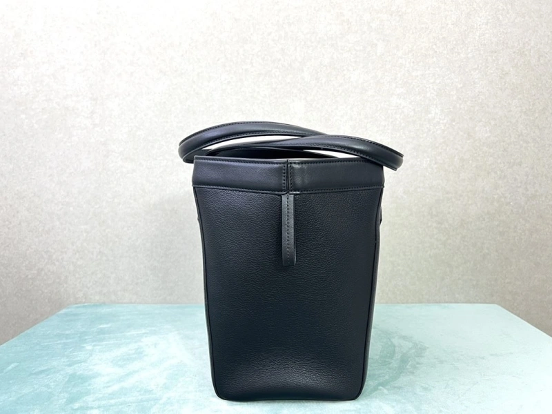 F**di shopping bags 4222c-0145