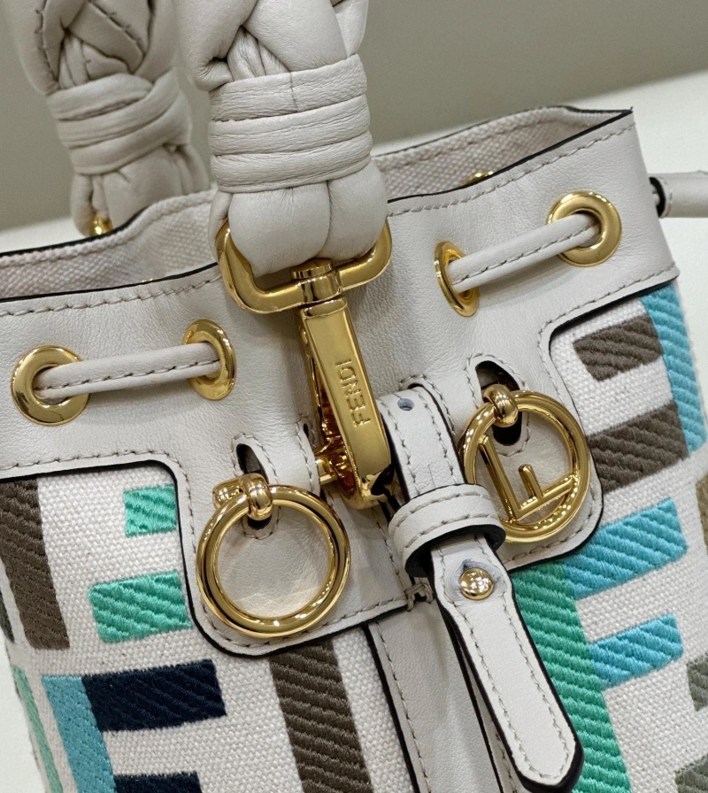 F**di bucket bags 4222c-0152