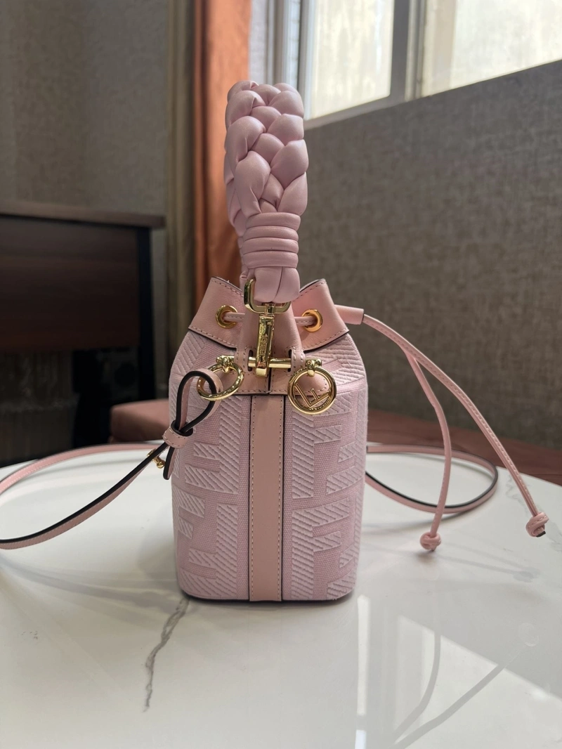 F**di bucket bags 4222c-0153