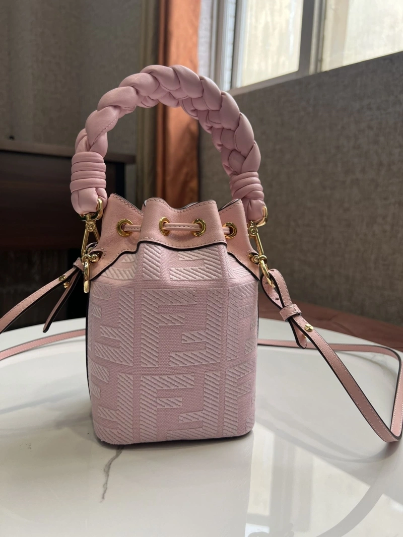 F**di bucket bags 4222c-0153