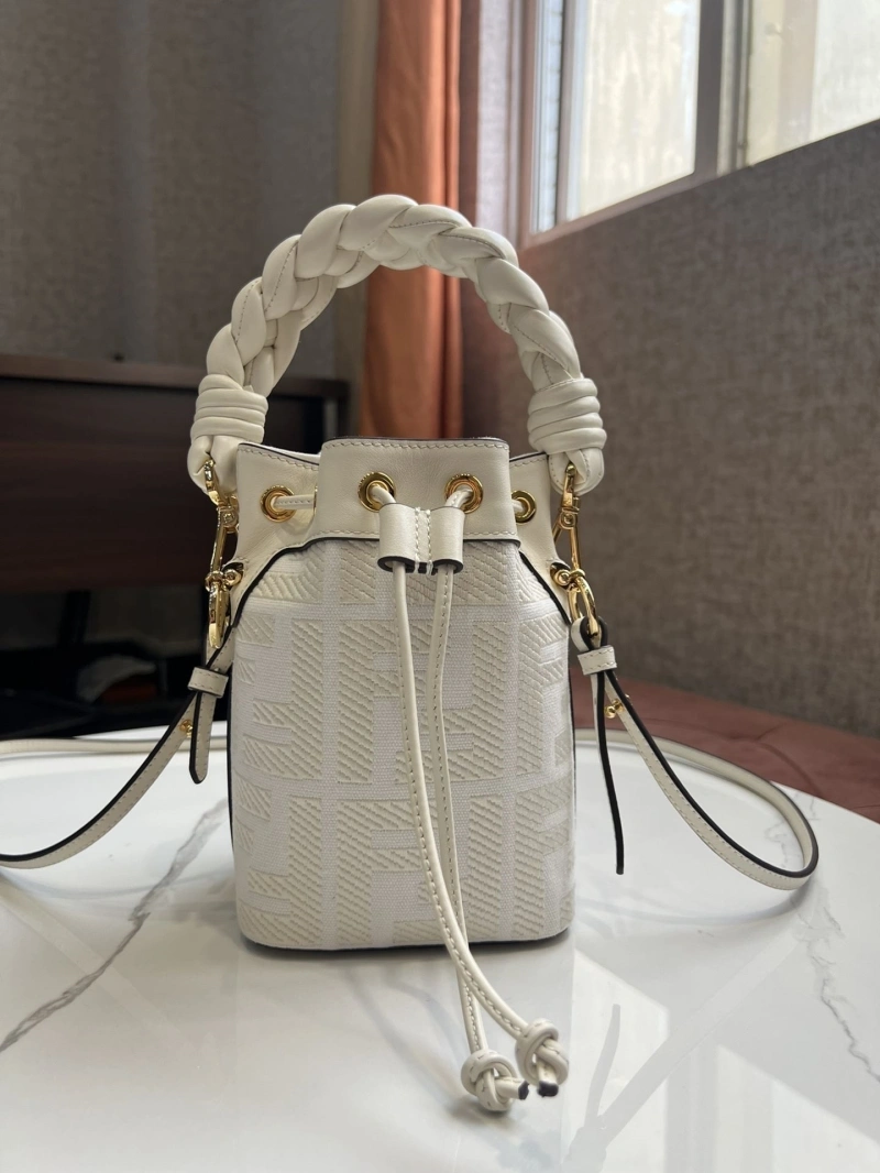 F**di bucket bags 4222c-0155