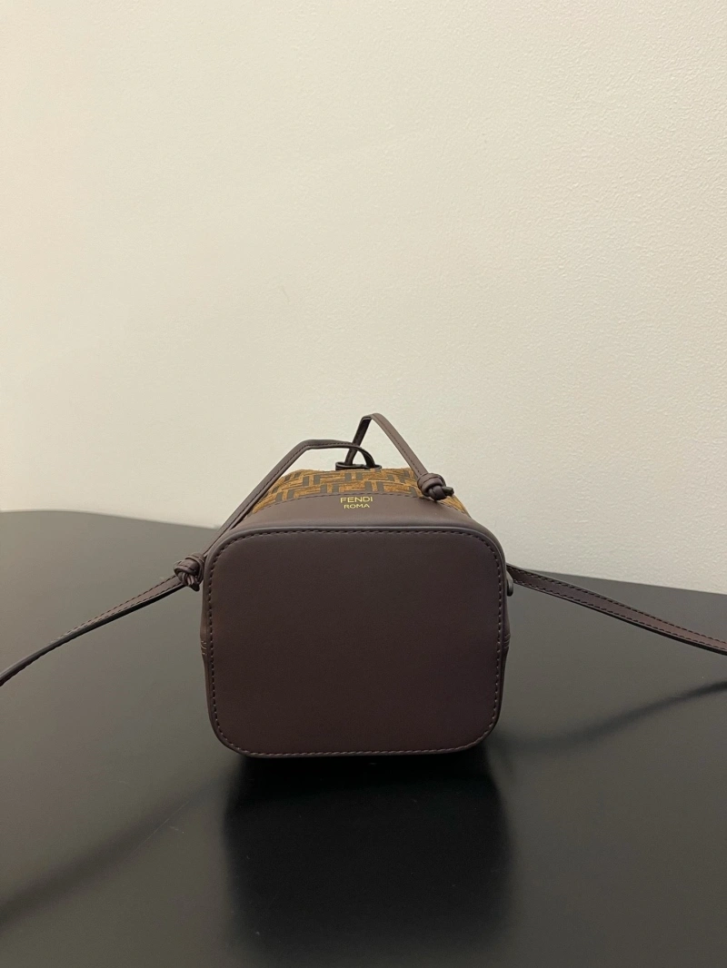 F**di bucket bags 4222c-0167