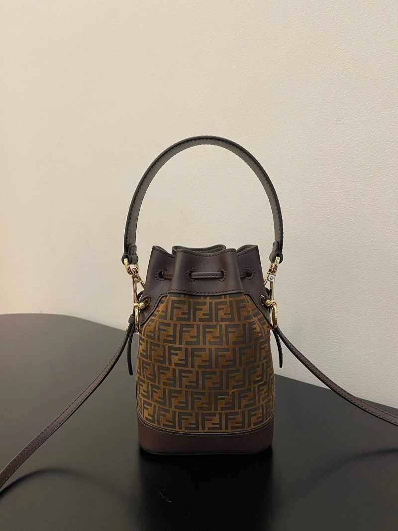 F**di bucket bags 4222c-0167