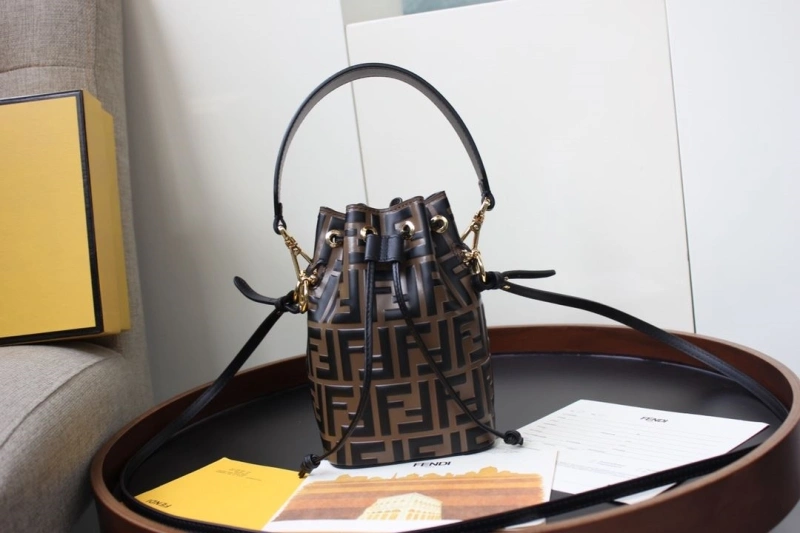 F**di bucket bags 4222c-0169