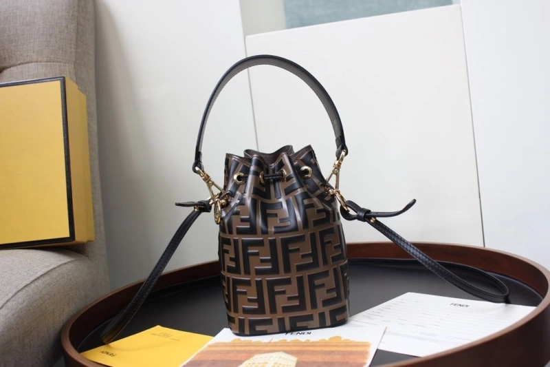 F**di bucket bags 4222c-0169