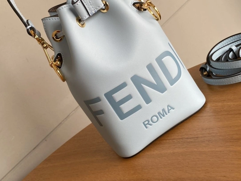 F**di bucket bags 4222c-0174