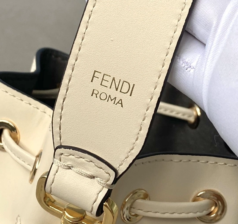 F**di bucket bags 4222c-0179