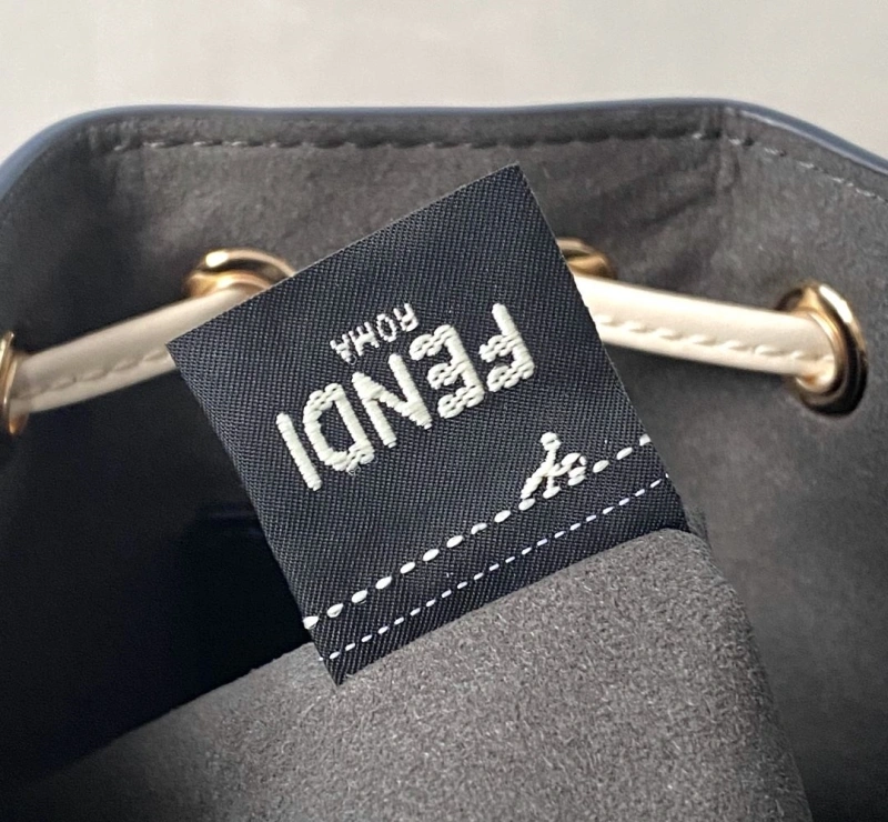 F**di bucket bags 4222c-0179