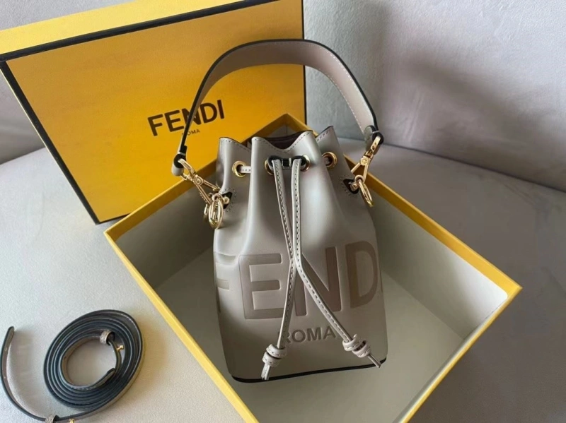 F**di bucket bags 4222c-0181