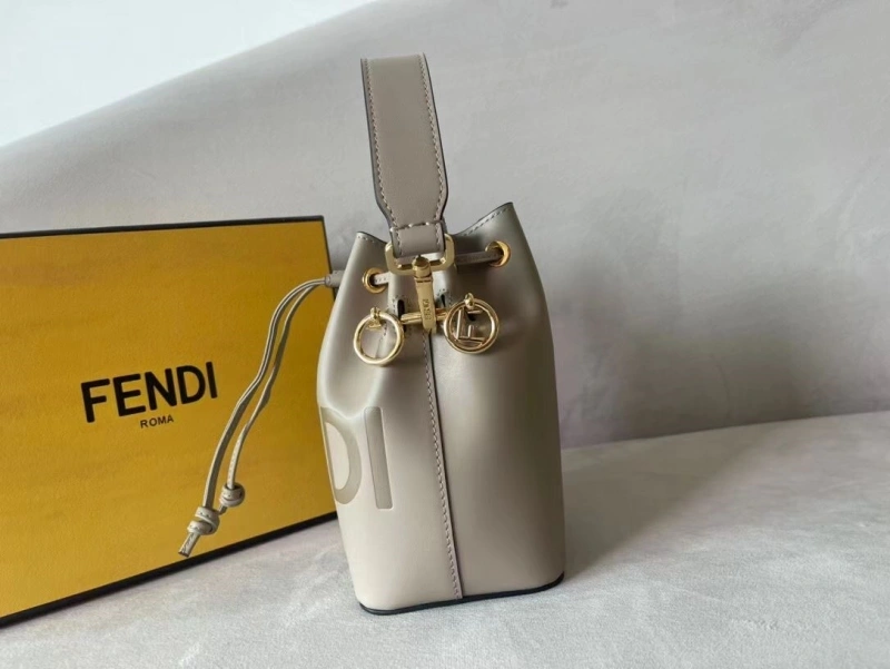F**di bucket bags 4222c-0181