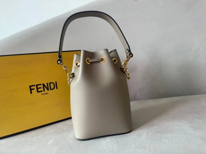 F**di bucket bags 4222c-0181