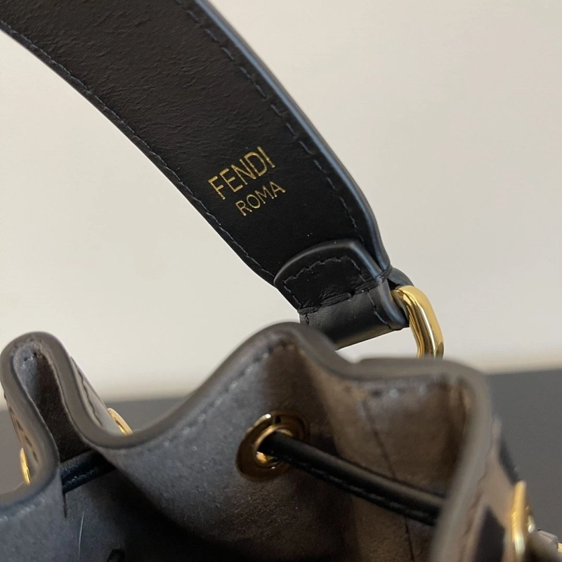 F**di bucket bags 4222c-0215