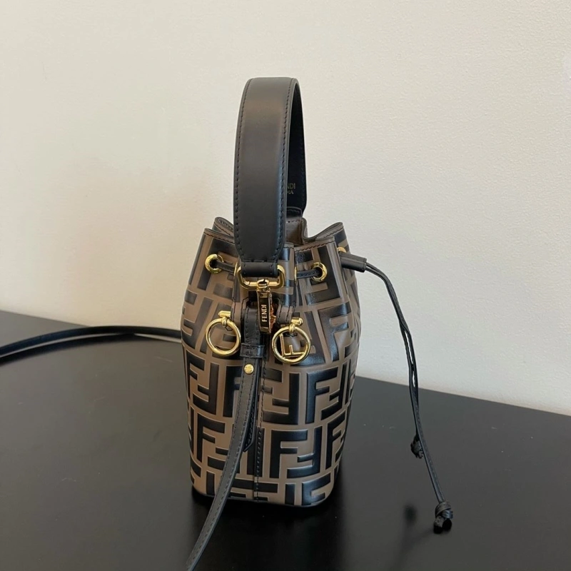 F**di bucket bags 4222c-0215