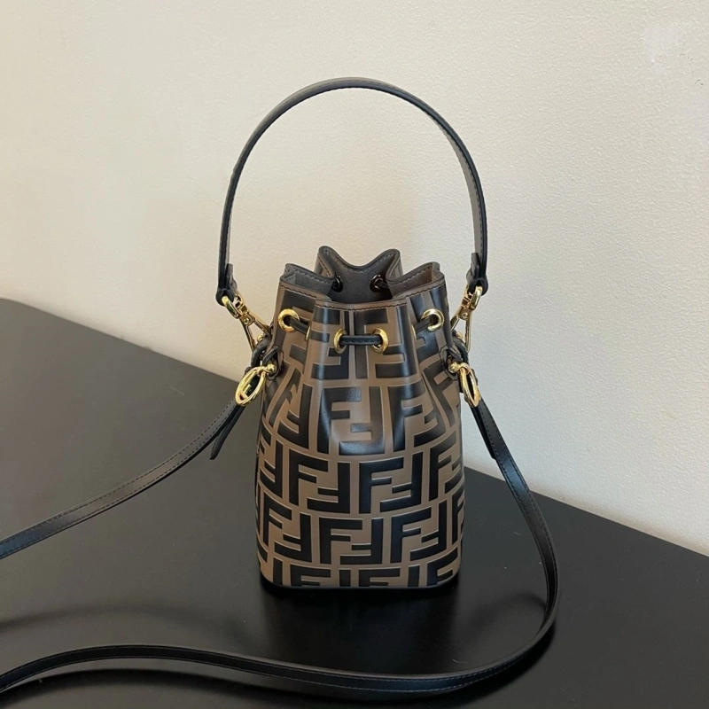 F**di bucket bags 4222c-0215