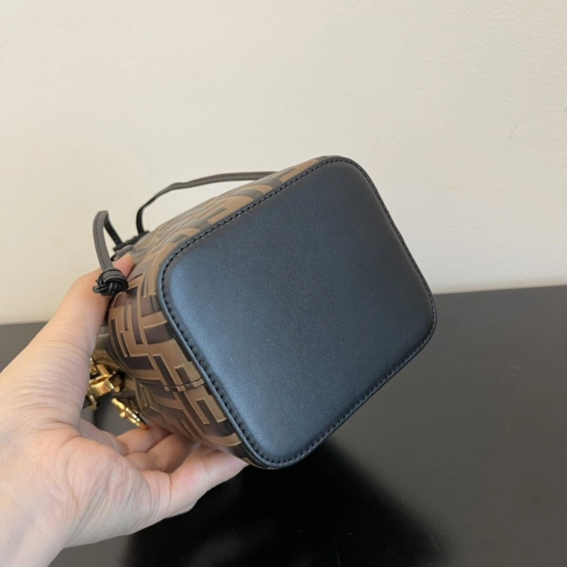 F**di bucket bags 4222c-0215