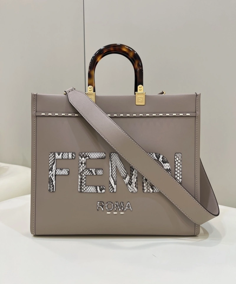 F**di shopping bags 4222c-0265