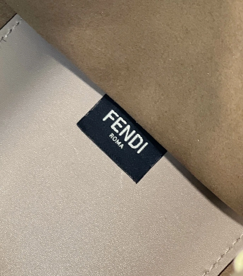 F**di shopping bags 4222c-0265