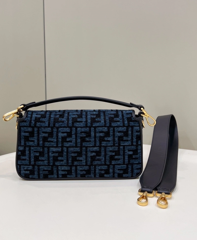 F**di baguette bags 4222c-0273