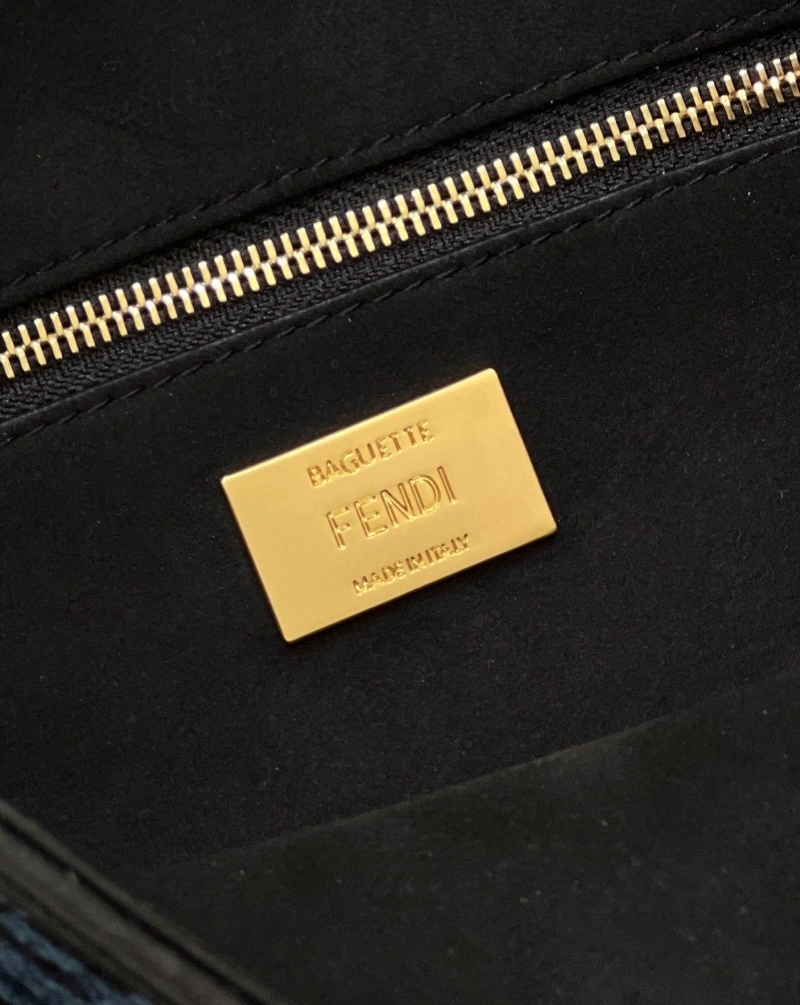 F**di baguette bags 4222c-0273