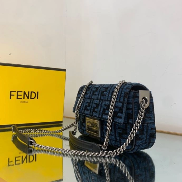 F**di baguette bags 4222c-0274
