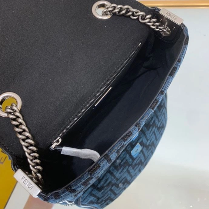 F**di baguette bags 4222c-0274