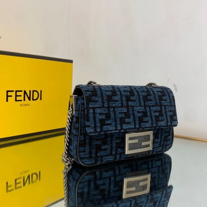 F**di baguette bags 4222c-0274