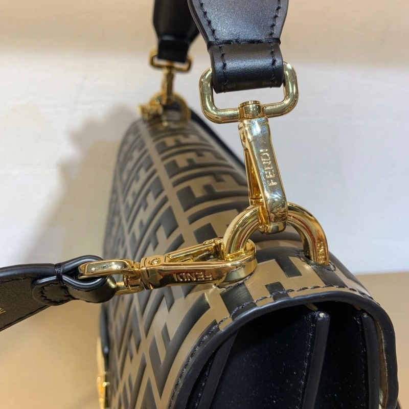 F**di baguette bags 4222c-0277