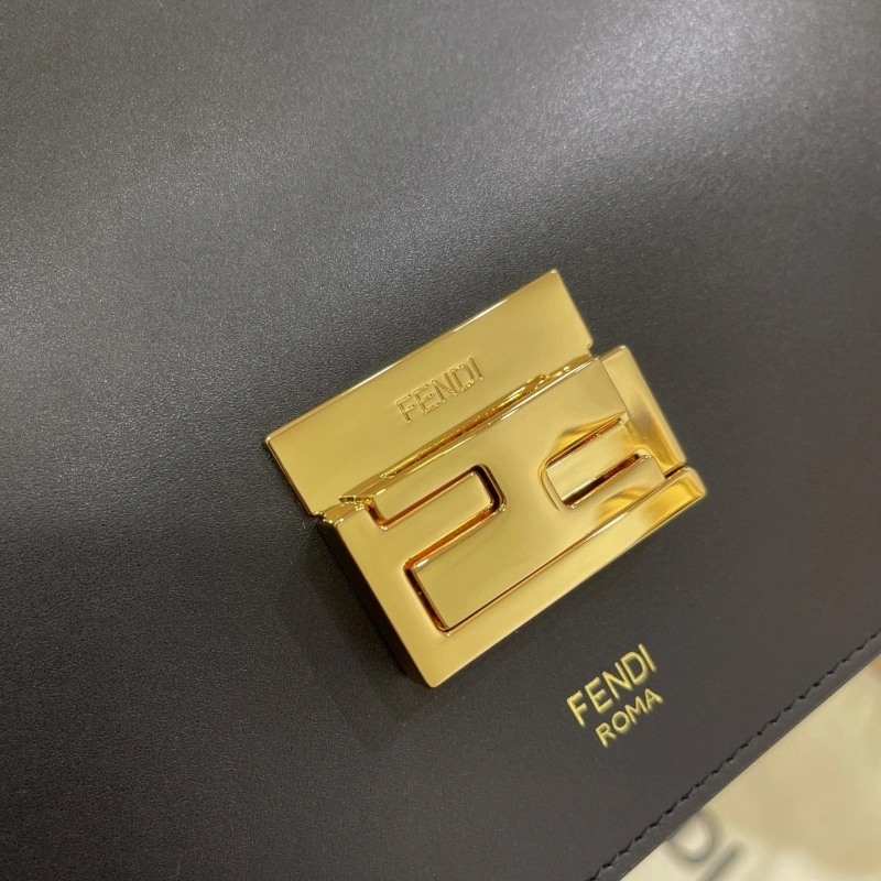 F**di baguette bags 4222c-0278