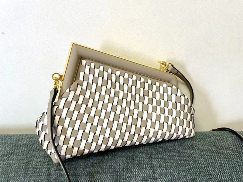 F**di first bags 4222c-0281
