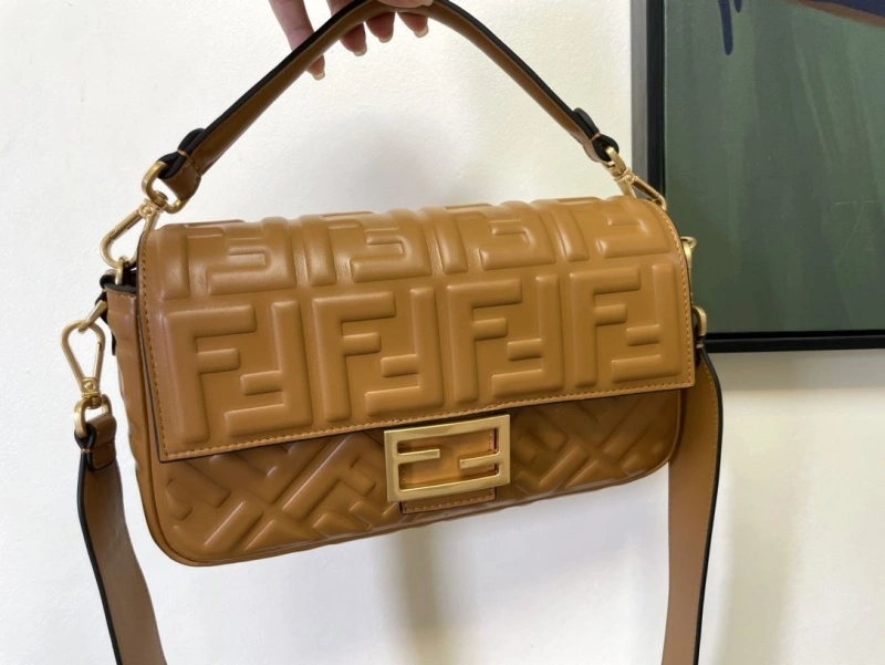 F**di baguette bags 4222c-0284