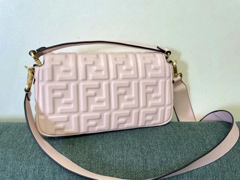 F**di baguette bags 4222c-0289