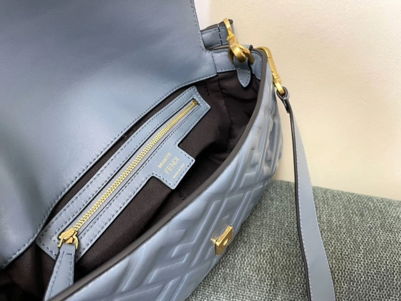 F**di baguette bags 4222c-0290
