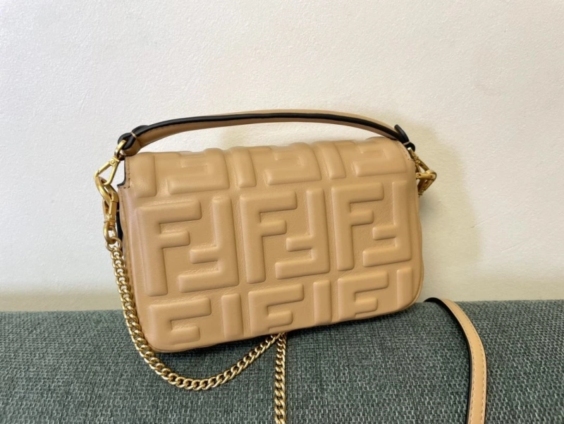 F**di baguette bags 4222c-0292