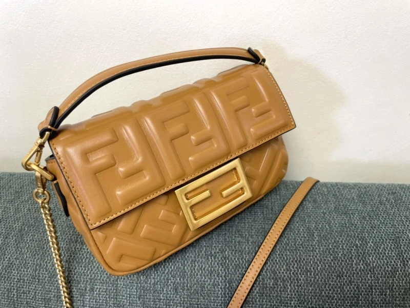 F**di baguette bags 4222c-0293